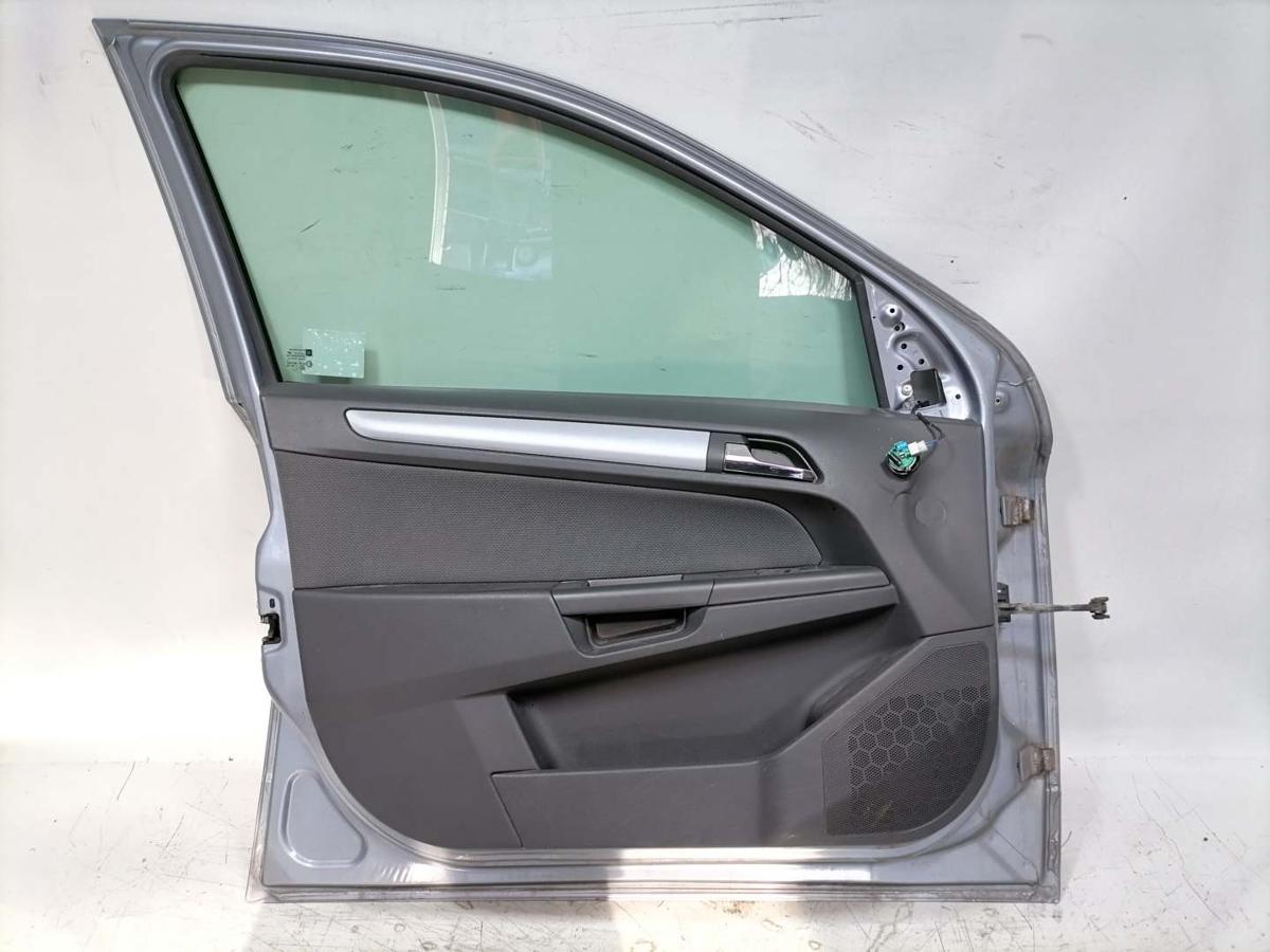 Opel Astra H original T&uuml;r vorn links 4AU Lichtsilber eckiger Stecker BJ06